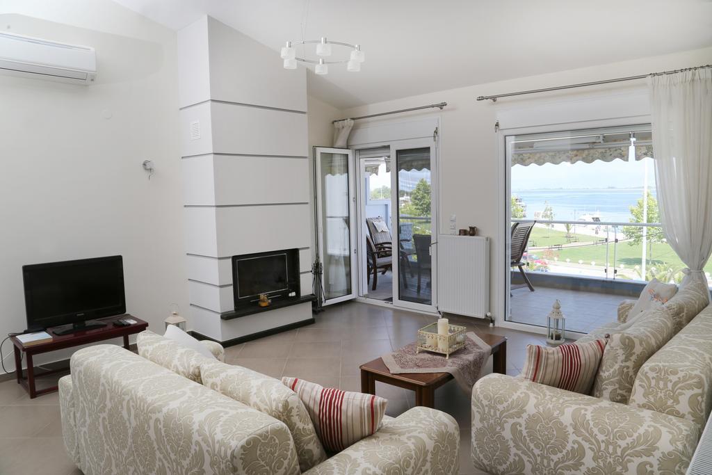 Konstantinos Luxury Apartment Keramotí Buitenkant foto